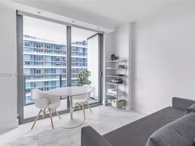 3-bedroom condo for sale in Miami - 1300 S Miami Ave 2006 - MondialRealty