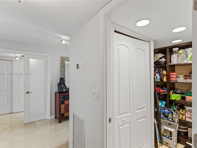 Apartment for rent  Unit #15E - photo 7496910