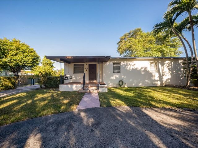 Home for sale at 2725 SW 82nd Ave - photo 7524907