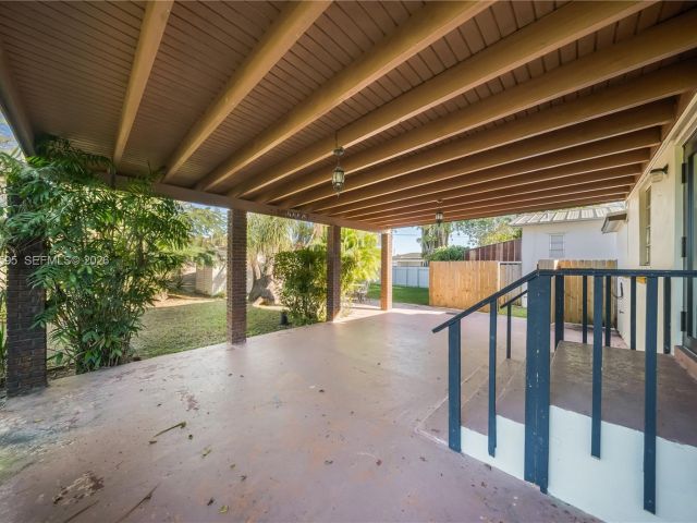 Home for sale at 2725 SW 82nd Ave - photo 7524909