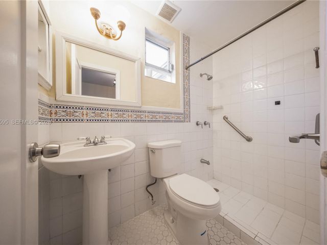 Home for sale at 2725 SW 82nd Ave - photo 7524920