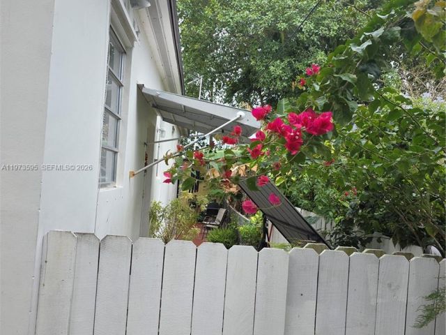 Home for sale at 2725 SW 82nd Ave - photo 7524926