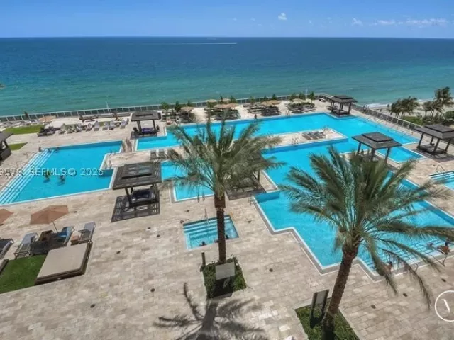 3-bedroom condo for rent in Hallandale Beach - 1800 S OCEAN DR 3803 - MondialRealty