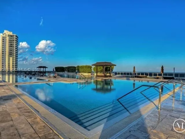 3-bedroom condo for rent in Hallandale Beach - 1800 S OCEAN DR 3803 - MondialRealty