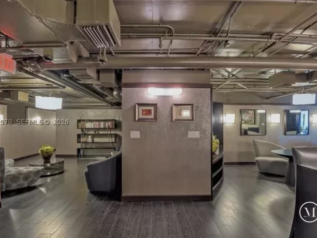 3-bedroom condo for rent in Hallandale Beach - 1800 S OCEAN DR 3803 - MondialRealty