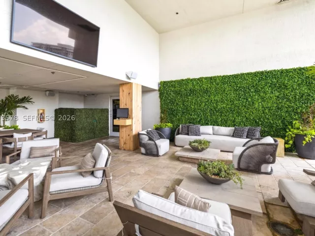 3-bedroom condo for rent in Hallandale Beach - 1800 S OCEAN DR 3803 - MondialRealty