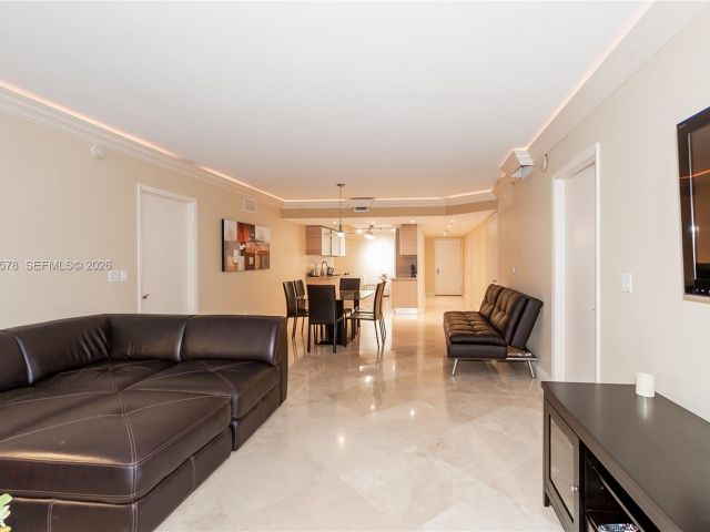 Apartment for rent  Unit #3803 - photo 7500478