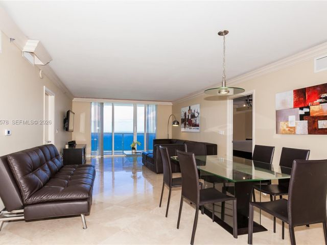 Apartment for rent  Unit #3803 - photo 7500480