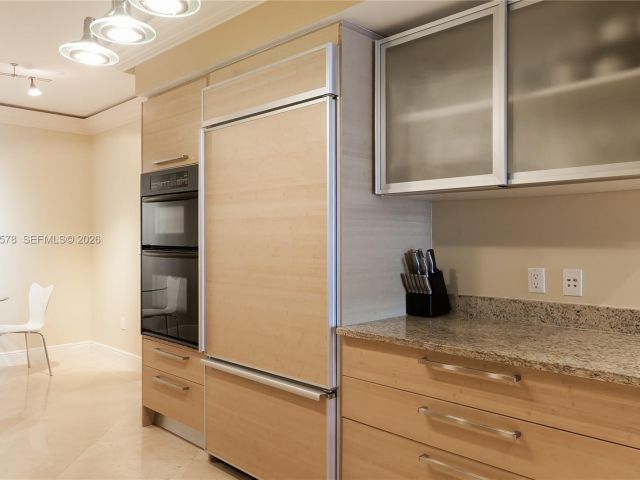 Apartment for rent  Unit #3803 - photo 7500487