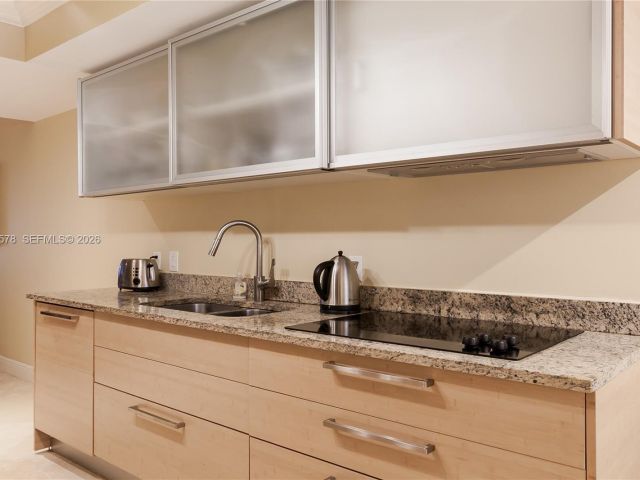 Apartment for rent  Unit #3803 - photo 7500489