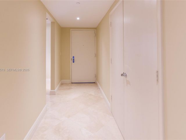 Apartment for rent  Unit #3803 - photo 7500498