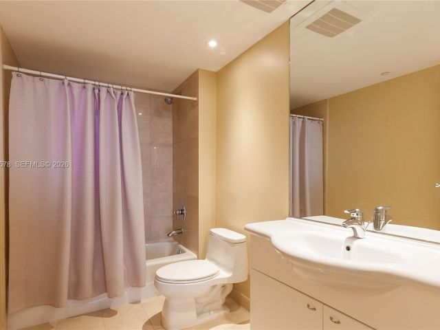 Apartment for rent  Unit #3803 - photo 7500503