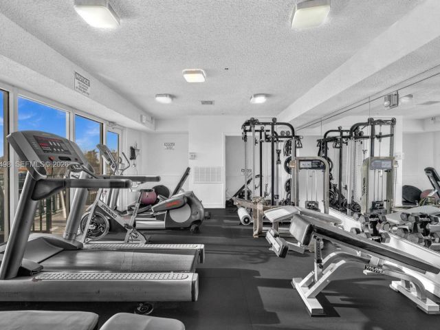 Apartment for rent  Unit #406 - photo 7505842