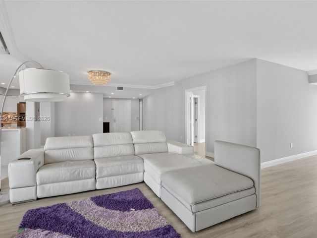 Apartment for rent  Unit #1501 - photo 7503295