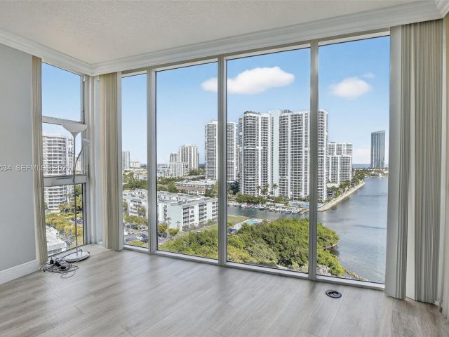 Apartment for rent  Unit #1501 - photo 7503301