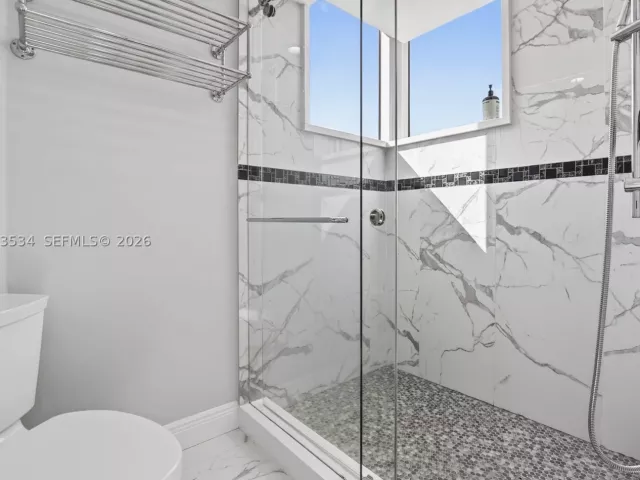 3-bedroom condo for rent in Aventura - 3370 Hidden Bay Dr 1501 - MondialRealty