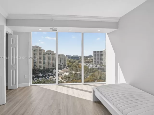 3-bedroom condo for rent in Aventura - 3370 Hidden Bay Dr 1501 - MondialRealty