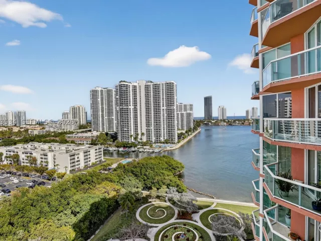3-bedroom condo for rent in Aventura - 3370 Hidden Bay Dr 1501 - MondialRealty