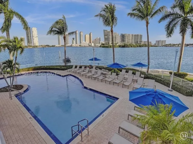 3-bedroom condo for rent in Aventura - 3370 Hidden Bay Dr 1501 - MondialRealty
