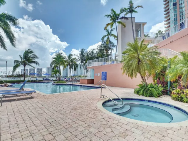 3-bedroom condo for rent in Aventura - 3370 Hidden Bay Dr 1501 - MondialRealty