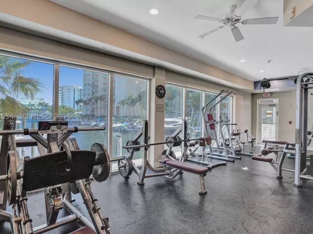 3-bedroom condo for rent in Aventura - 3370 Hidden Bay Dr 1501 - MondialRealty