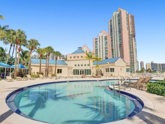 3-bedroom condo for rent in Aventura - 3370 Hidden Bay Dr 1501 - MondialRealty