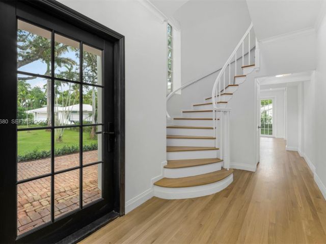 Home for sale at 6675 Roxbury Ln - photo 7469246