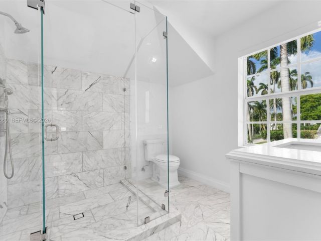 Home for sale at 6675 Roxbury Ln - photo 7469249