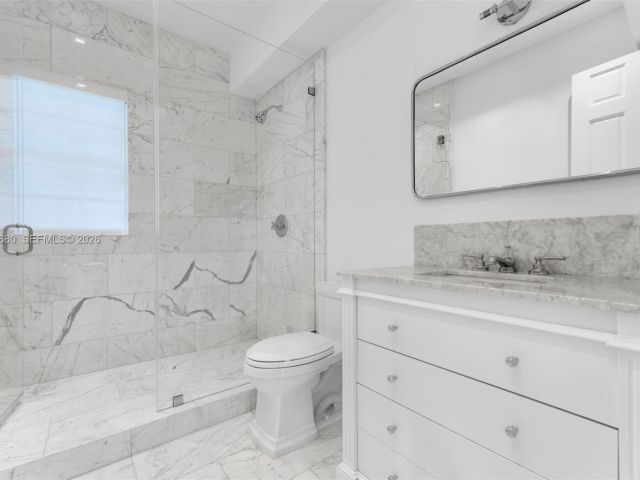 Home for sale at 6675 Roxbury Ln - photo 7469251