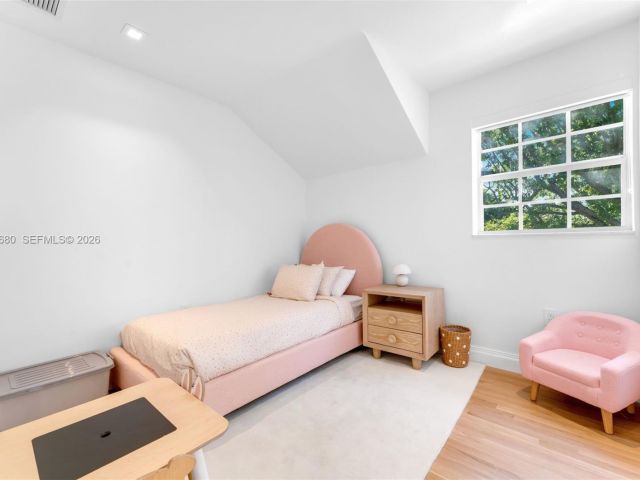 Home for sale at 6675 Roxbury Ln - photo 7469261