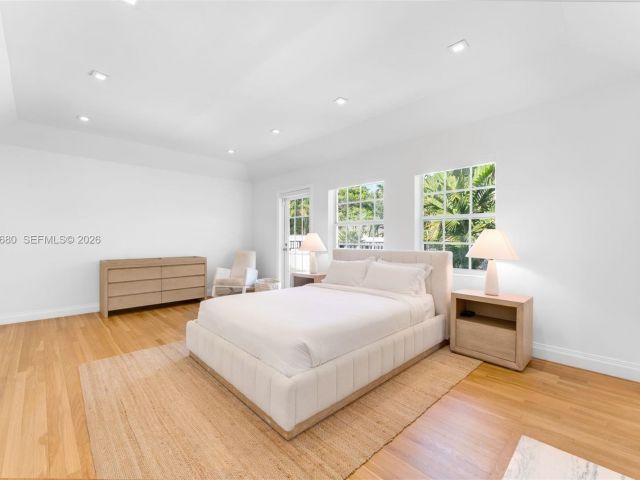 Home for sale at 6675 Roxbury Ln - photo 7469263