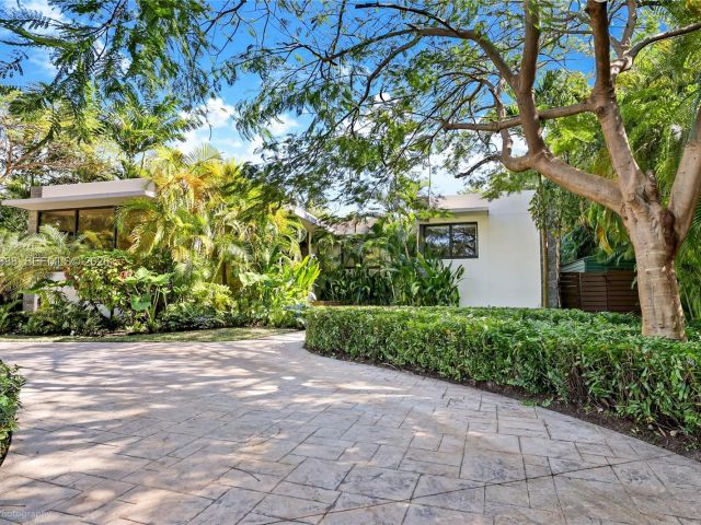 Home for sale at 2815 Regatta Ave - photo 7469227