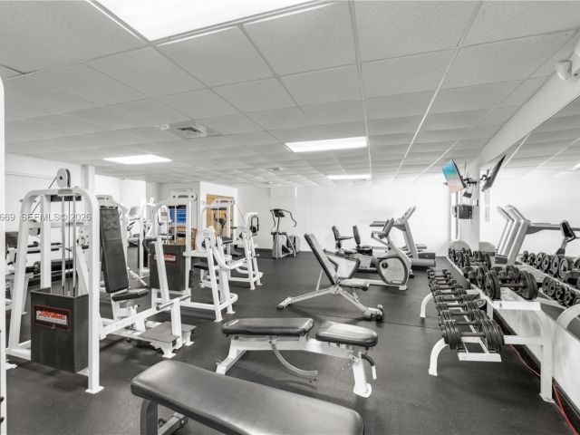 Apartment for sale  Unit #905 - photo 7470165