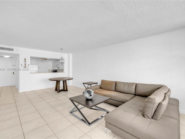 Apartment for sale  Unit #905 - photo 7470173