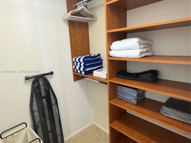 Apartment for rent  Unit #5008 - photo 7499695