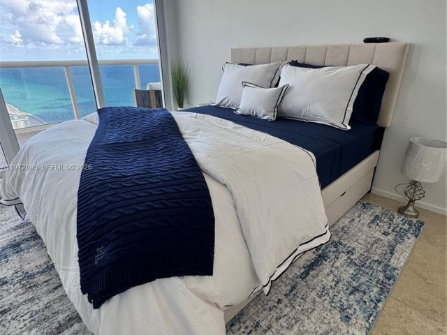 Apartment for rent  Unit #5008 - photo 7499696