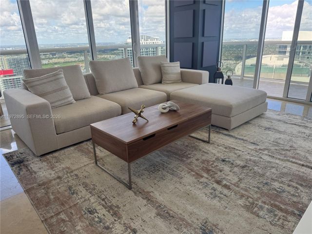 Apartment for rent  Unit #5008 - photo 7499699