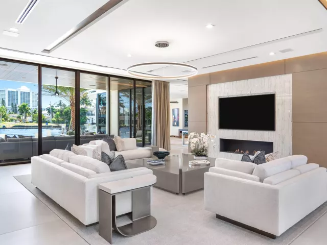 5-bedroom home for sale in Boca Raton - 500 E Alexander Palm Road - MondialRealty