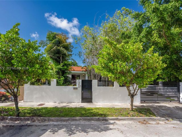 Home for sale at 1360 SW 16th St - photo 7525830