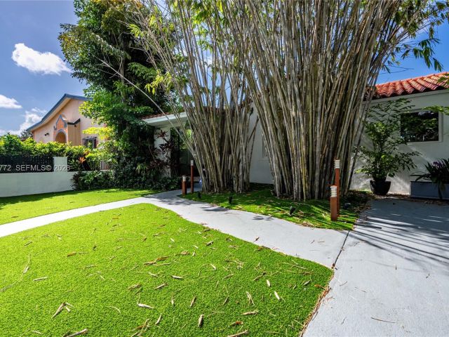 Home for sale at 1360 SW 16th St - photo 7525831