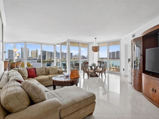 Apartment for rent  Unit #613 - photo 7503310