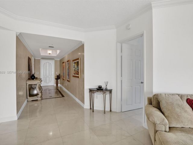 Apartment for rent  Unit #613 - photo 7503315