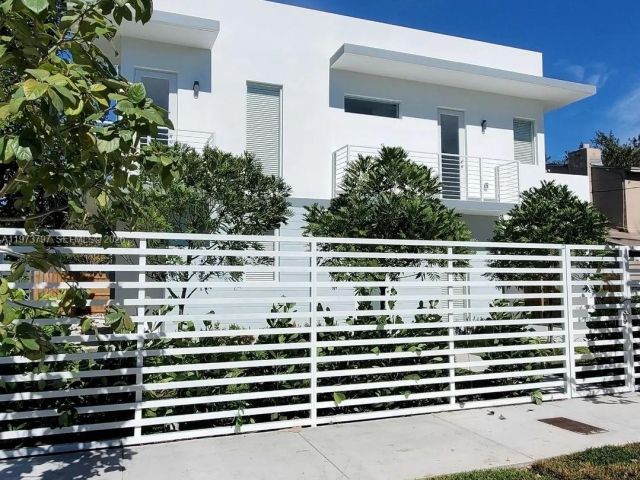 Home for rent at 3787 Thomas Ave - photo 7518808