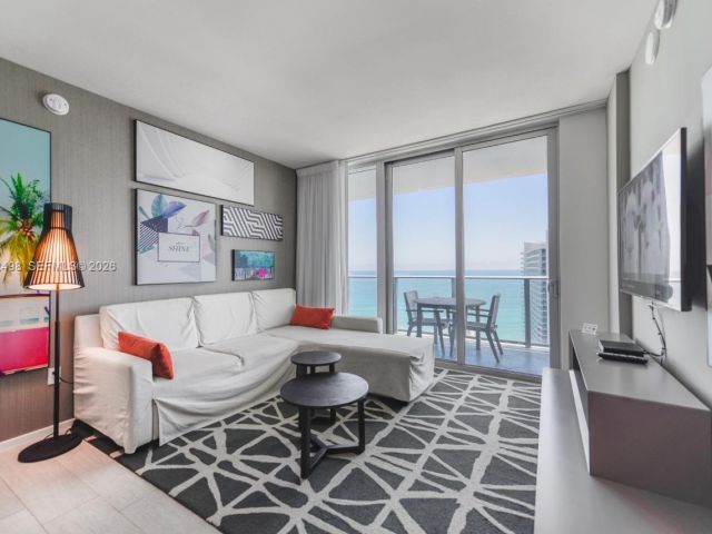 Apartment for sale  Unit #T4005 - photo 7512945