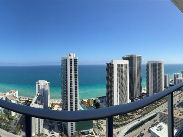 Apartment for sale  Unit #T4005 - photo 7512947