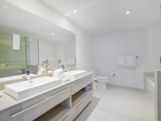 Apartment for sale  Unit #T4005 - photo 7512956