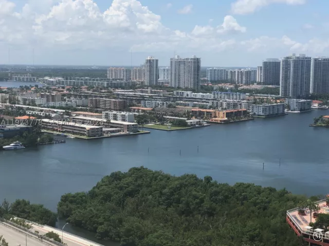 2-bedroom condo for sale in Sunny Isles Beach - 300 Sunny Isles Blvd 4-1705 - MondialRealty