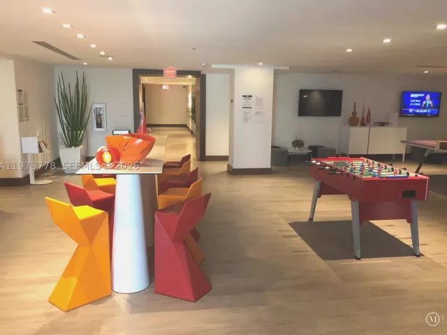 2-bedroom condo for sale in Sunny Isles Beach - 300 Sunny Isles Blvd 4-1705 - MondialRealty