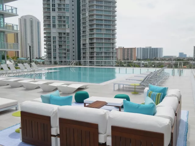 2-bedroom condo for sale in Sunny Isles Beach - 300 Sunny Isles Blvd 4-1705 - MondialRealty