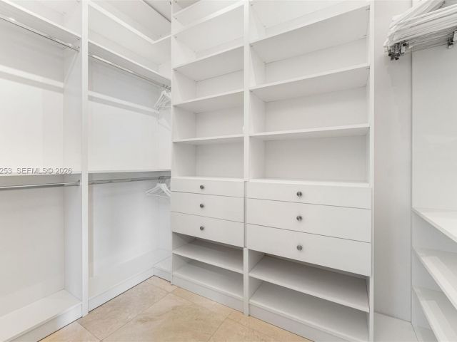 Apartment for rent  Unit #2405 - photo 7498681